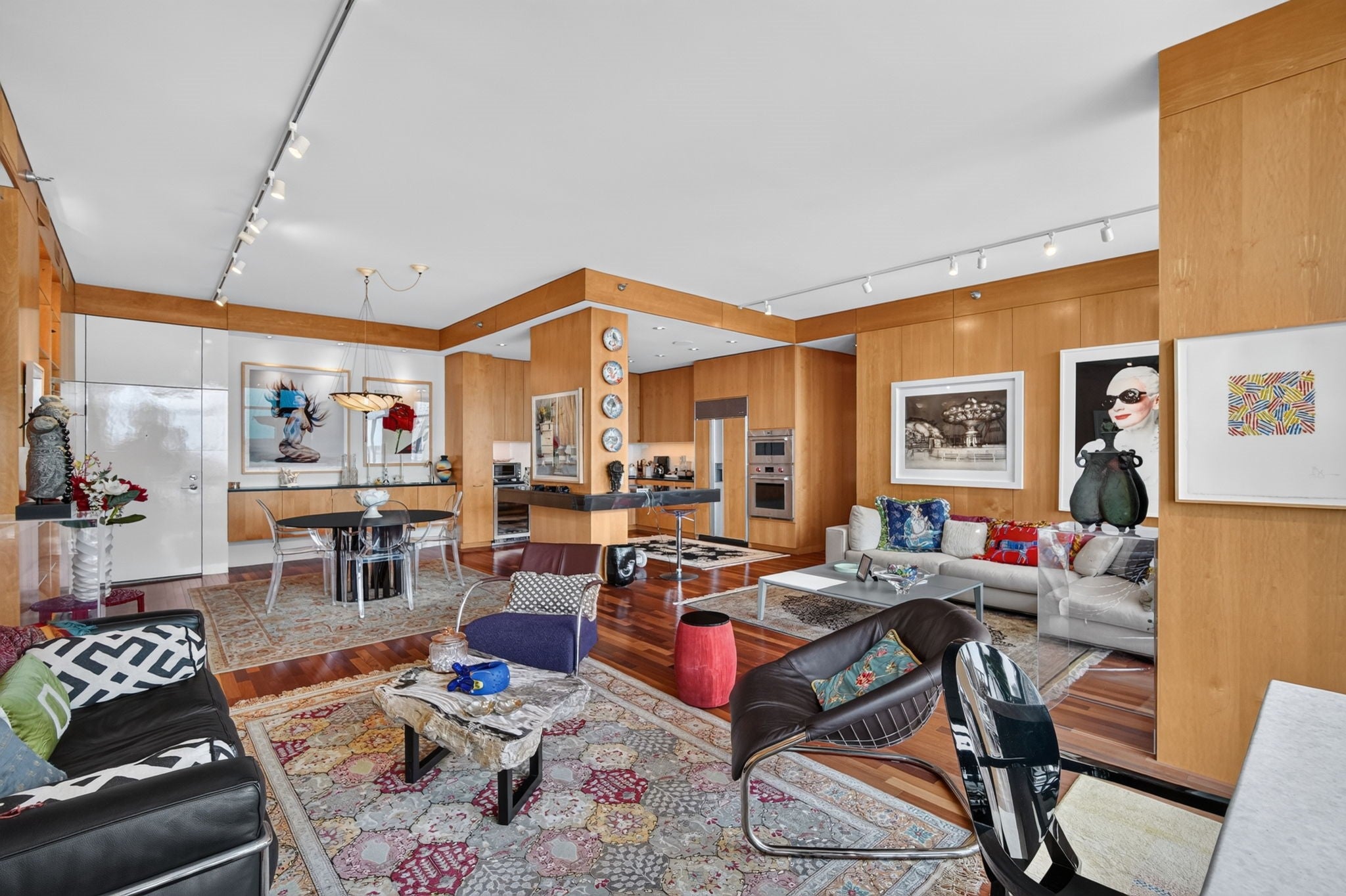 300 Walnut Street 2205
