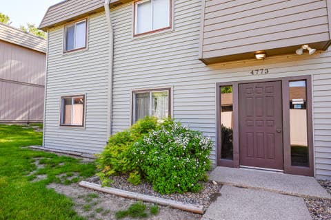 Condo For Sale - 4773 Woodland Avenue #6<br/> West Des Moines, IA 50266