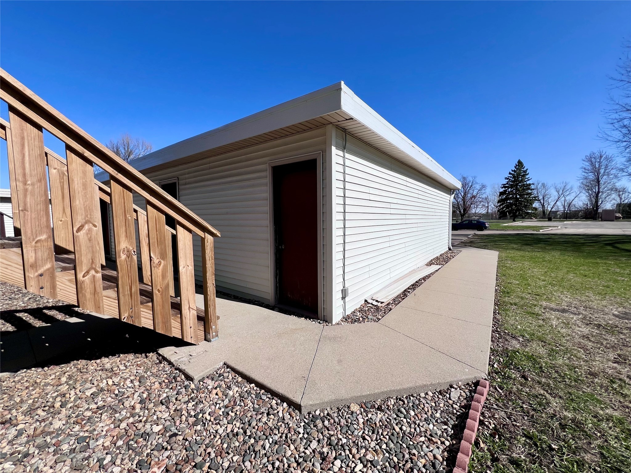 2045 NW Hickory Lane, Ankeny, Iowa image 2