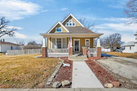 Homes For Sale - 114 N 8th Avenue<br/> Madison County, Winterset, IA 50273