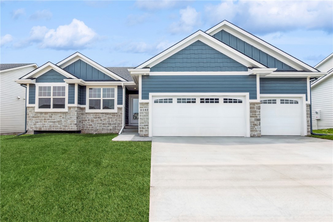 1140 Harrington Way, Waukee, Iowa image 1