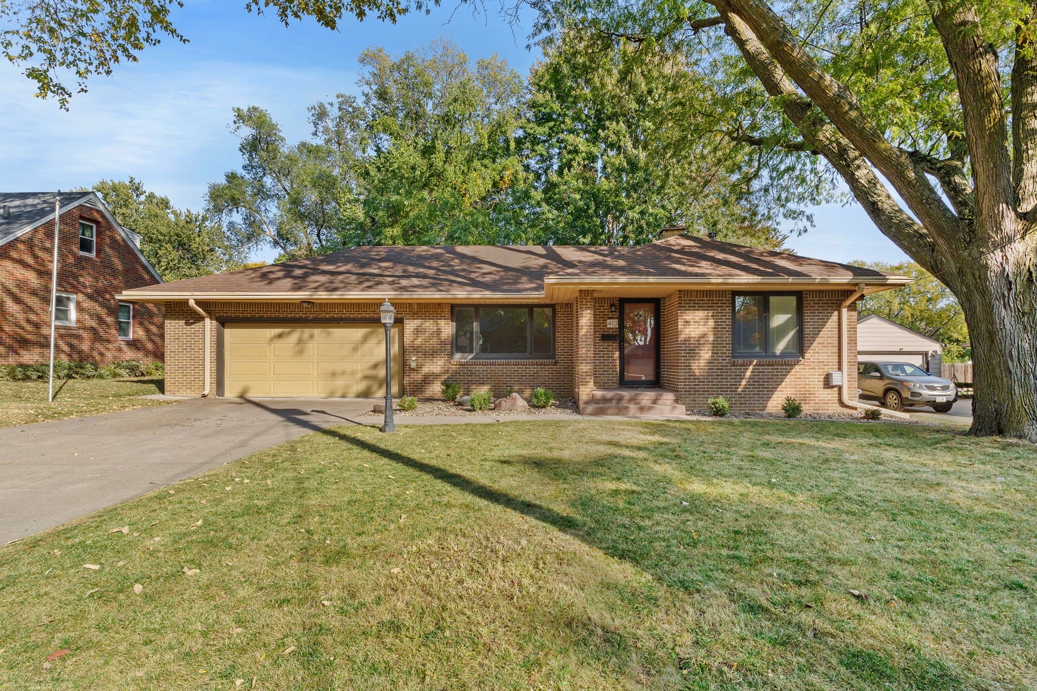 413 18th Place, West Des Moines, Iowa image 1