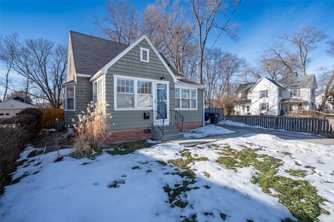 3218 Wright Street Des Moines IA 50316