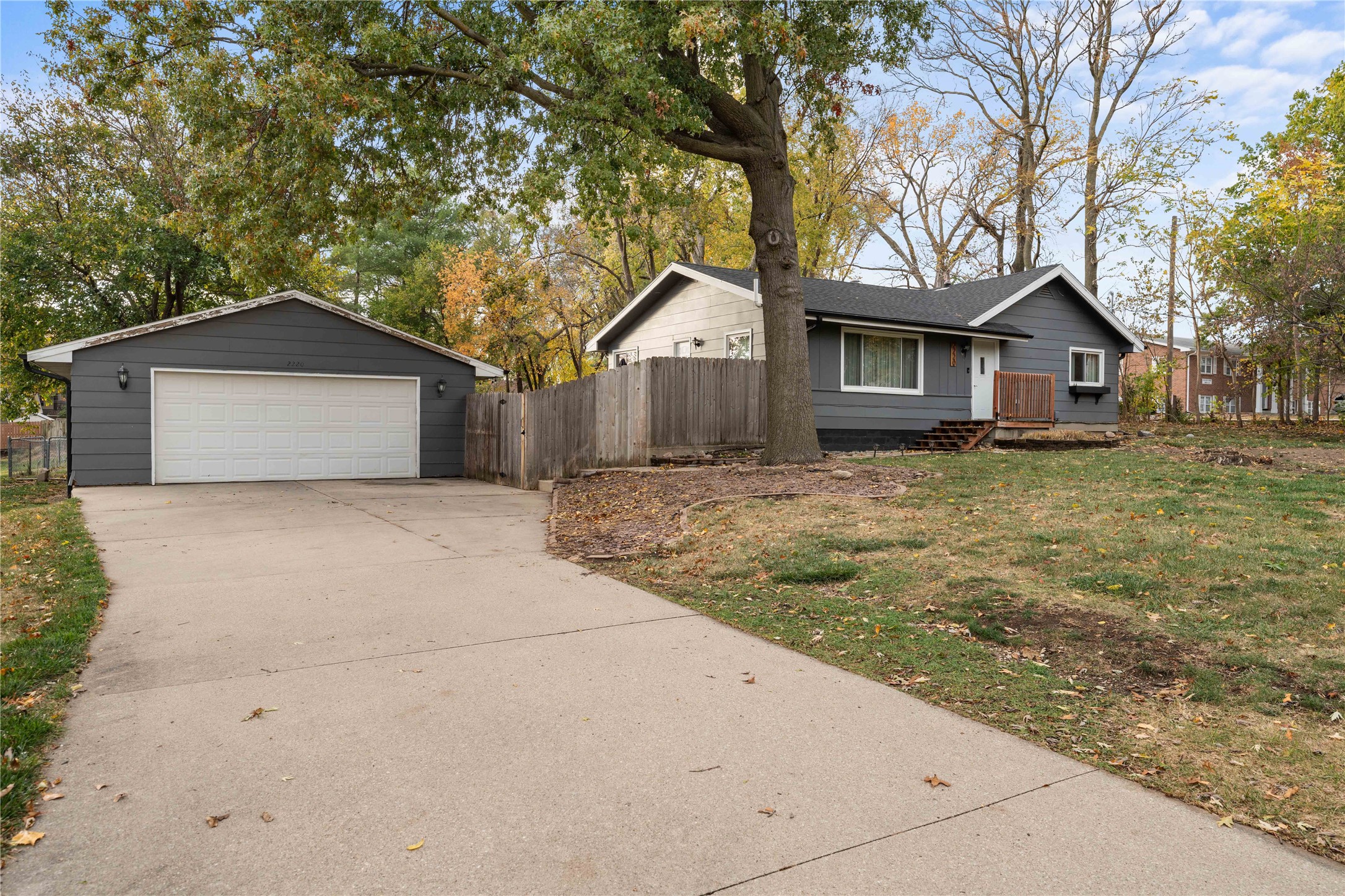 2220 68th Street, Windsor Heights, Iowa image 1