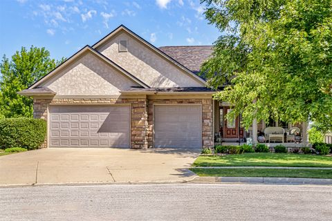 Homes For Sale - 2425 Dalton Circle<br/> Ames, IA 50010