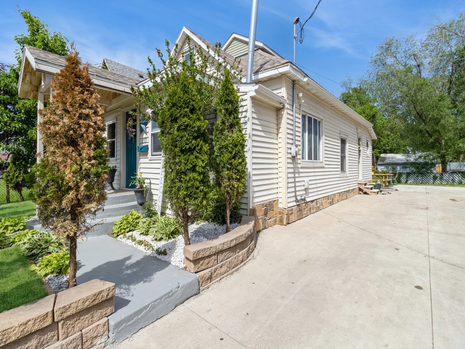 1273 E 18th Street, Des Moines, Iowa image 1