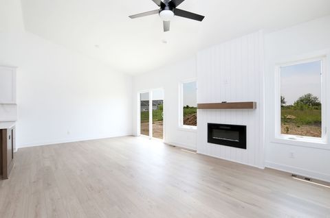 Condo For Sale - 2500 NE 6th Street<br/> Grimes, IA 50111