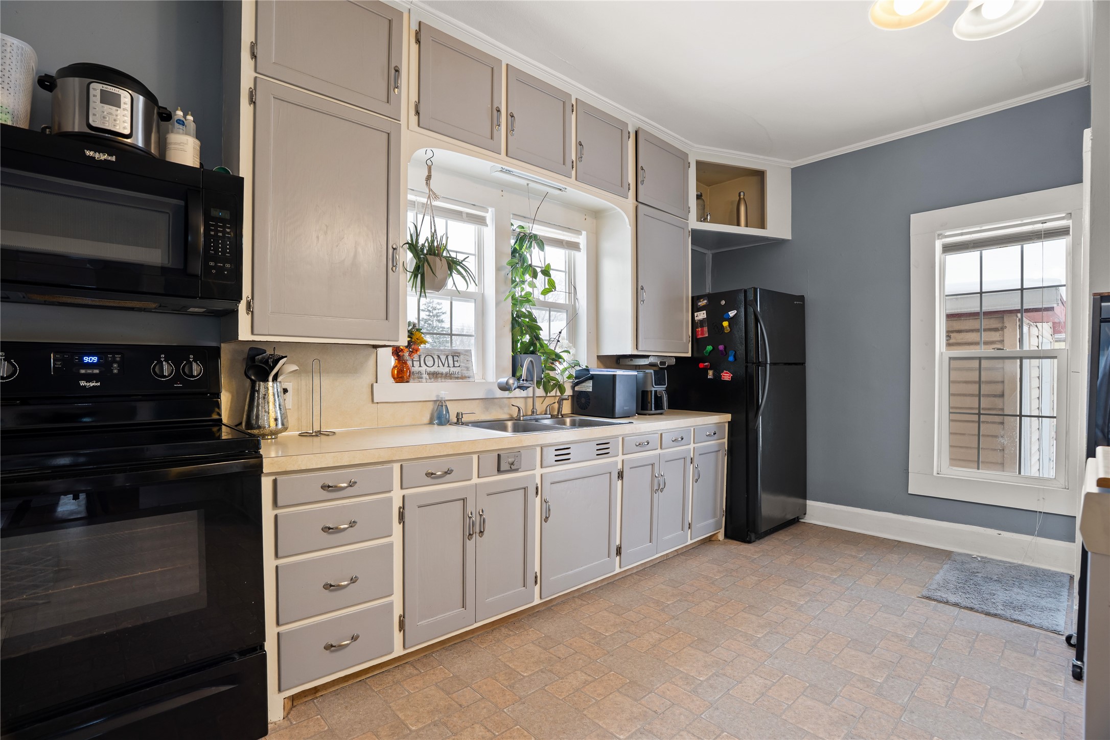 1203 Crawford Street