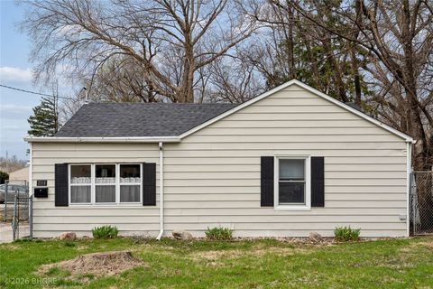 2318 56th Street Des Moines IA 50310