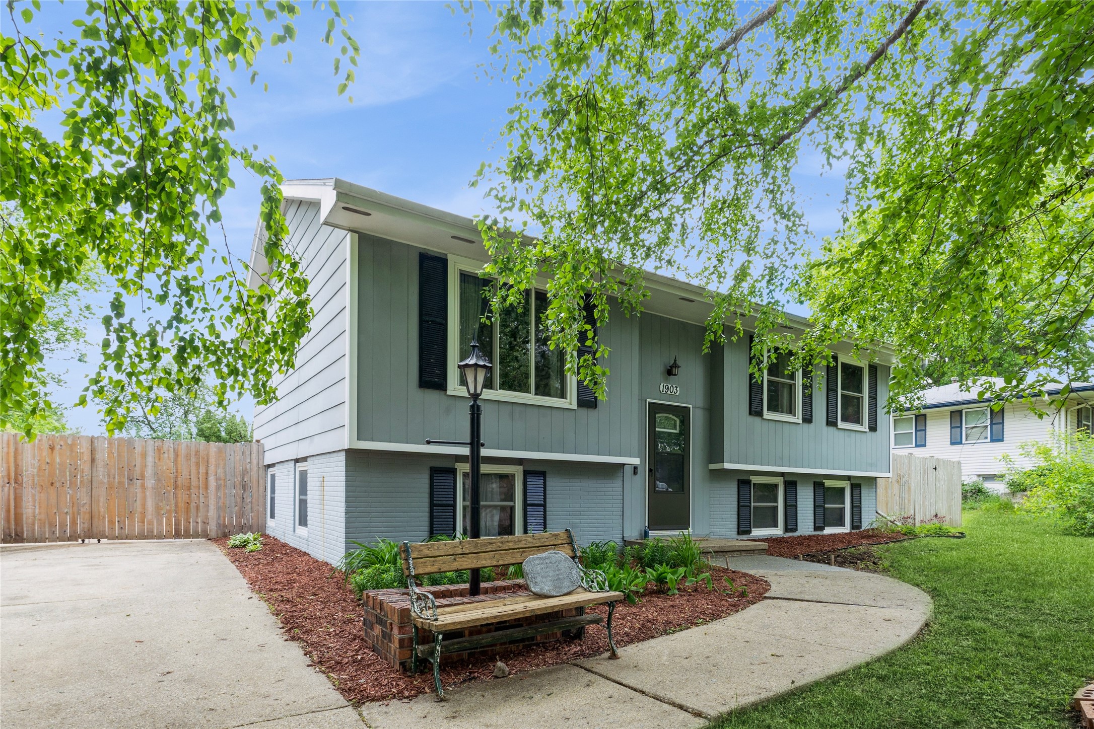 1903 W 5th Avenue, Indianola, Iowa image 1