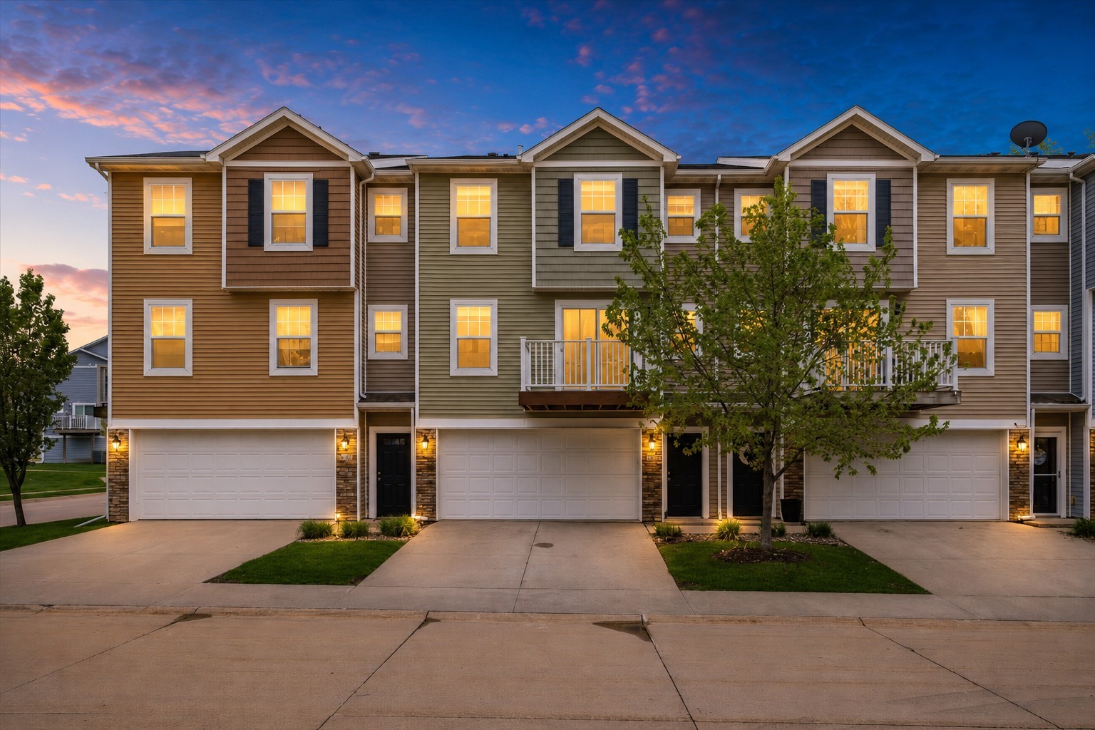 Photo 1 of 29 — 911 NE 49th Lane, Ankeny, IA 50021
