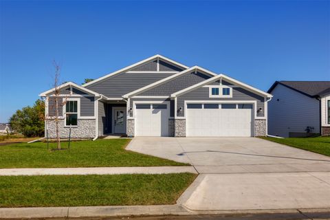 1605 NW Parkside Lane Waukee IA 50263