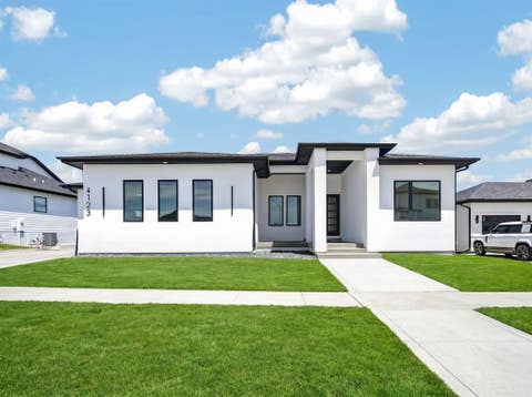 Homes For Sale - 4123 Westgate Parkway<br/> Clive, IA 50325