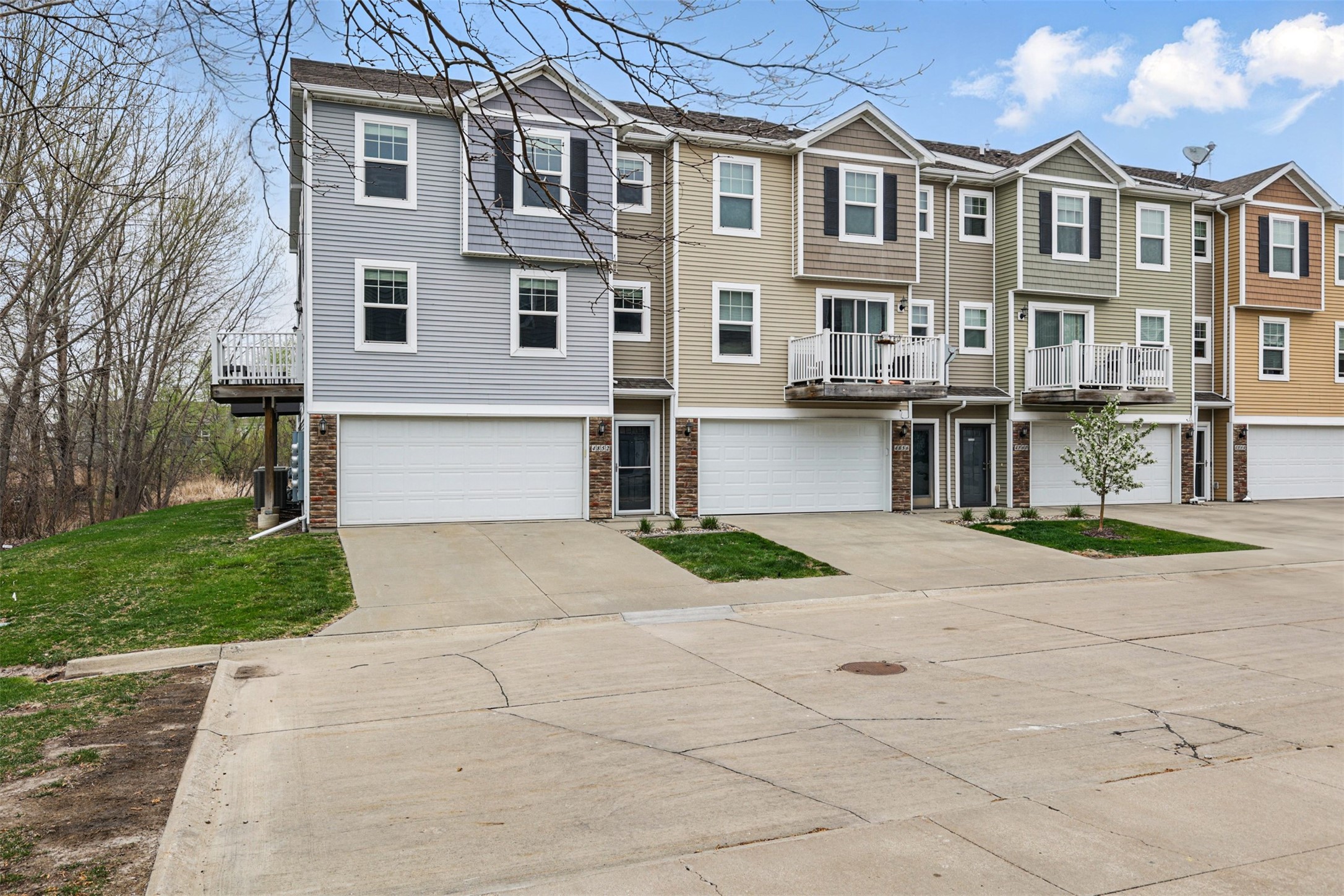 4852 NE Milligan Lane, Ankeny, Iowa image 1