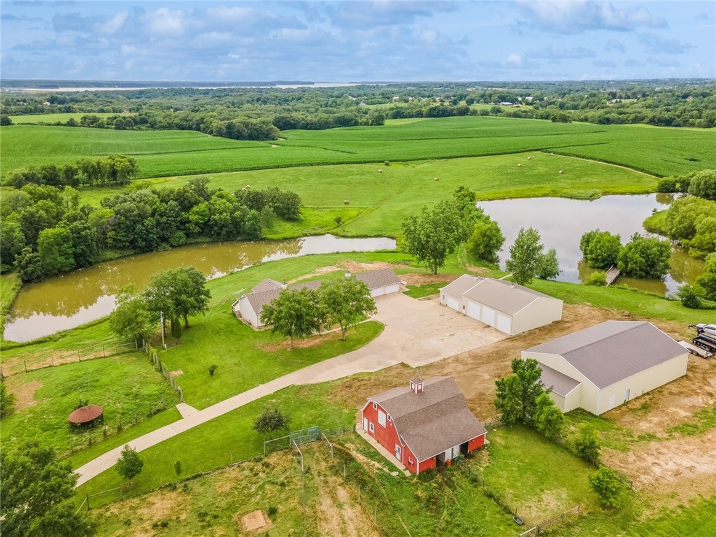 1021 218th Avenue, Pella, Iowa image 33