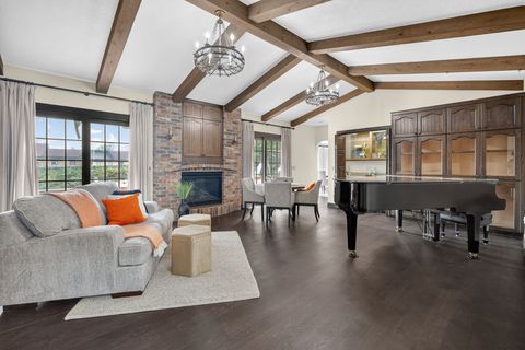 1010 32nd Street West Des Moines IA 50266