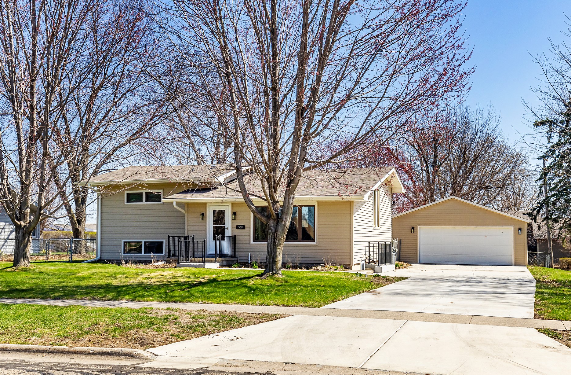 508 Timberlane Drive, Huxley, Iowa image 1