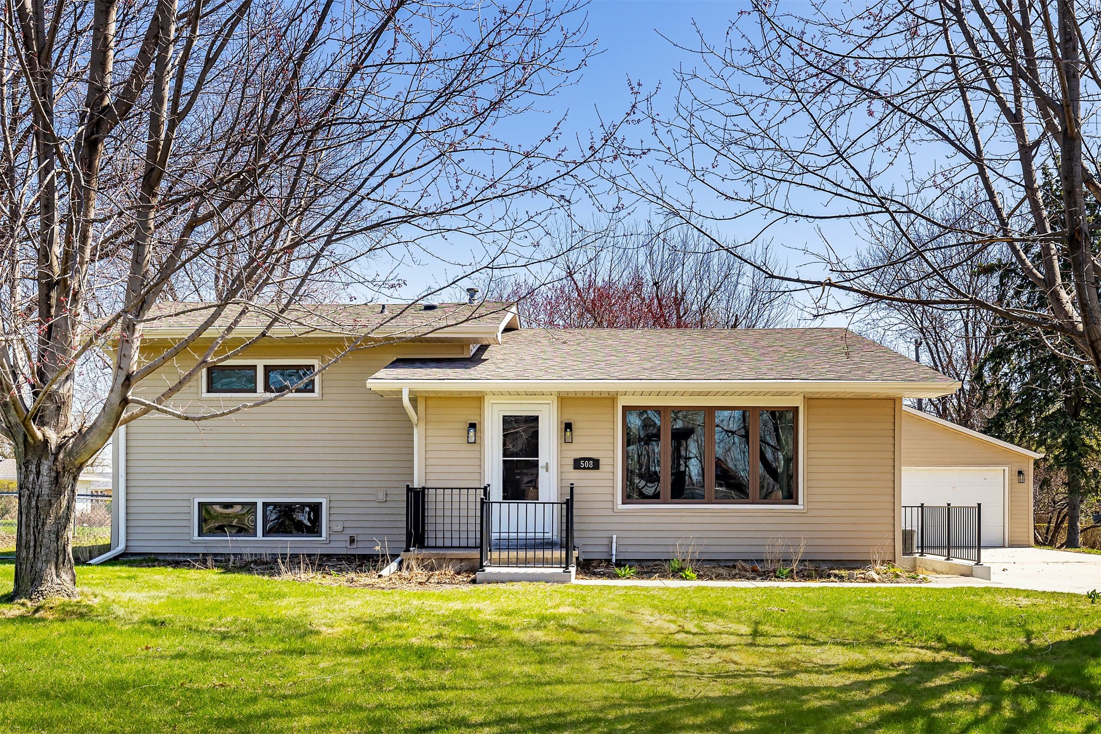 508 Timberlane Drive, Huxley, Iowa image 3
