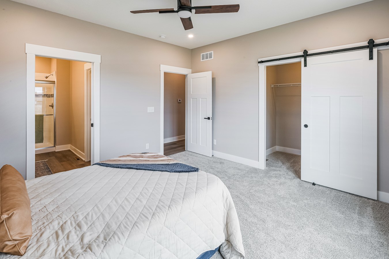 3060 Bos Ridge Road, Pella, Iowa image 9