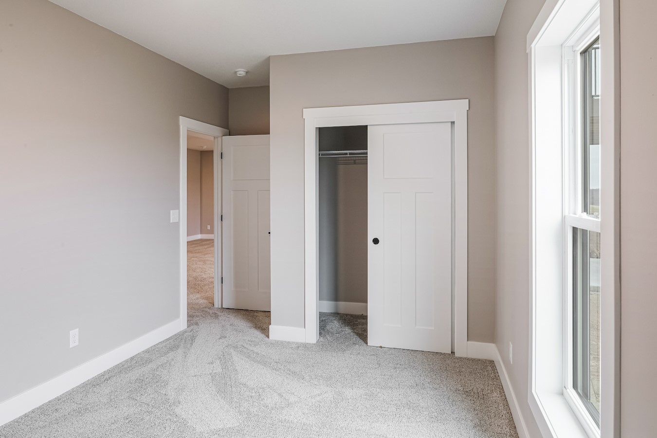 3060 Bos Ridge Road, Pella, Iowa image 25