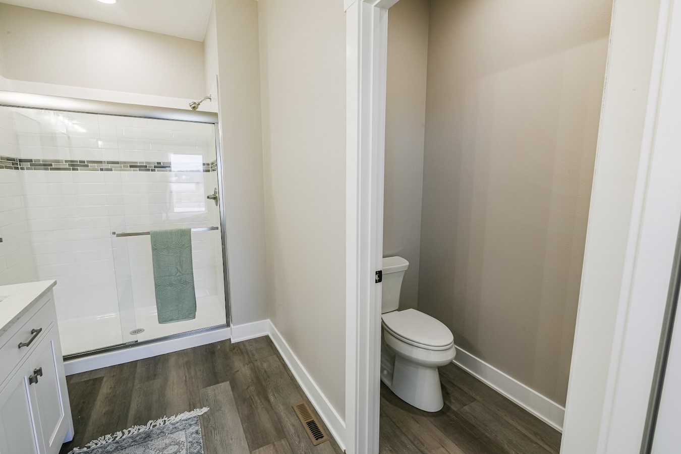 3060 Bos Ridge Road, Pella, Iowa image 11