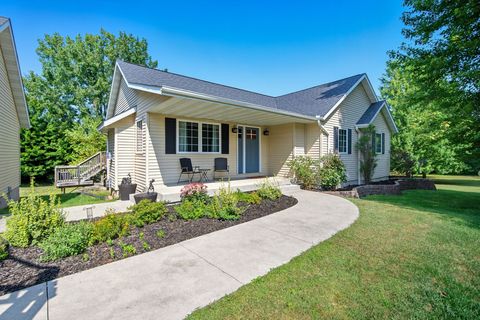 Homes For Sale - 4717 Canfield Drive<br/> Panora, IA 50216