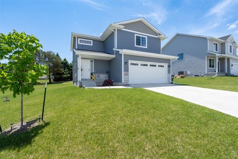Homes For Sale - 5623 Leyden Avenue<br/> Des Moines, IA 50317