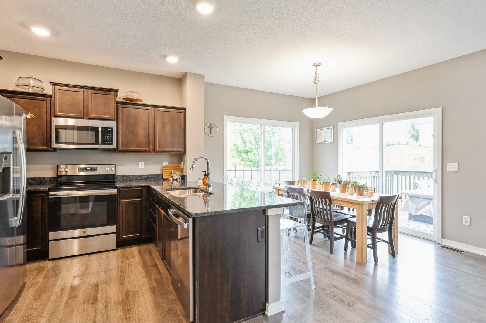 1085 Juniper Drive, Carlisle, Iowa image 12