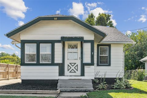 Apartment For Sale - 1325 N 4th Avenue<br/> Newton, IA 50208