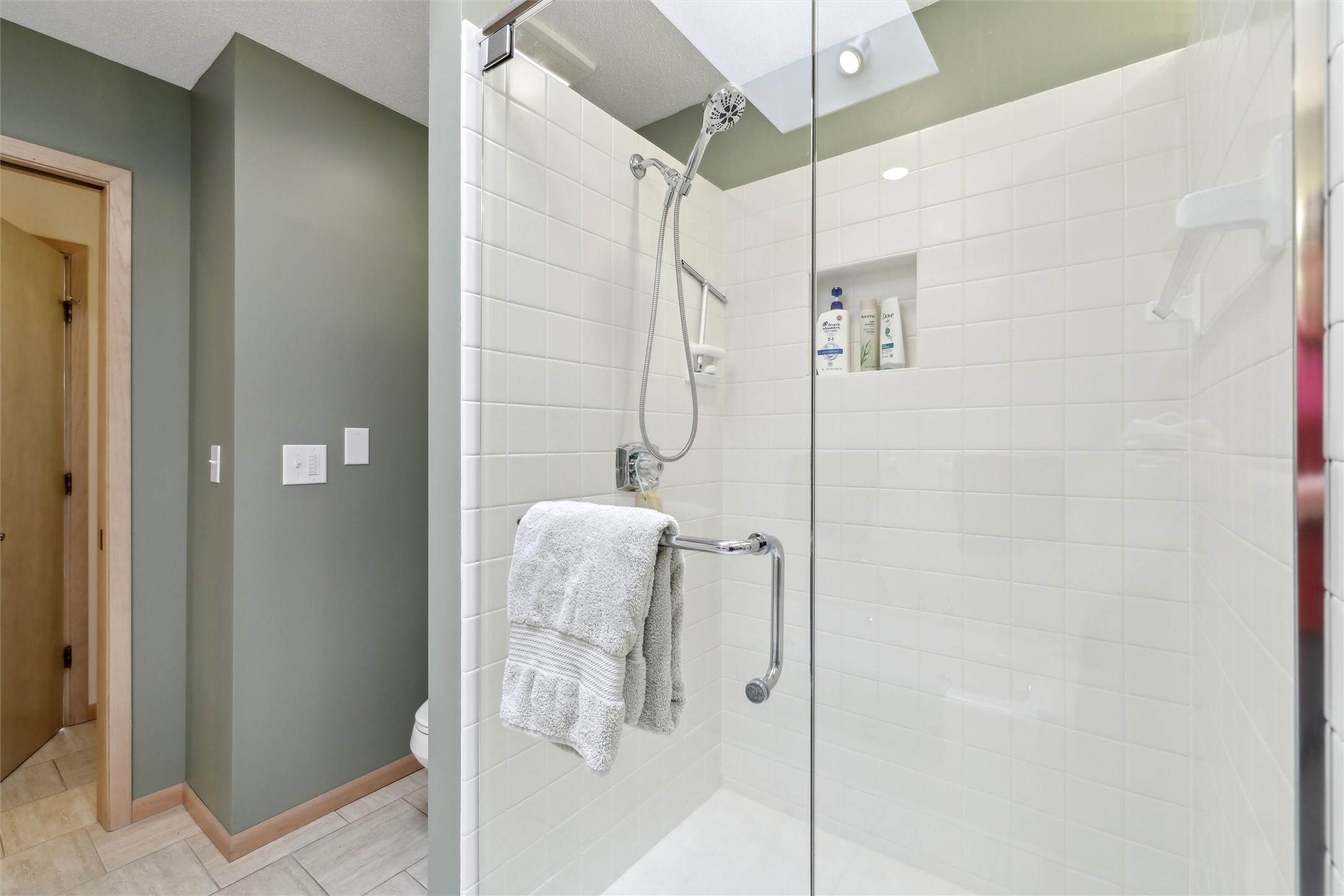 668 58th Street #4, West Des Moines, Iowa image 22