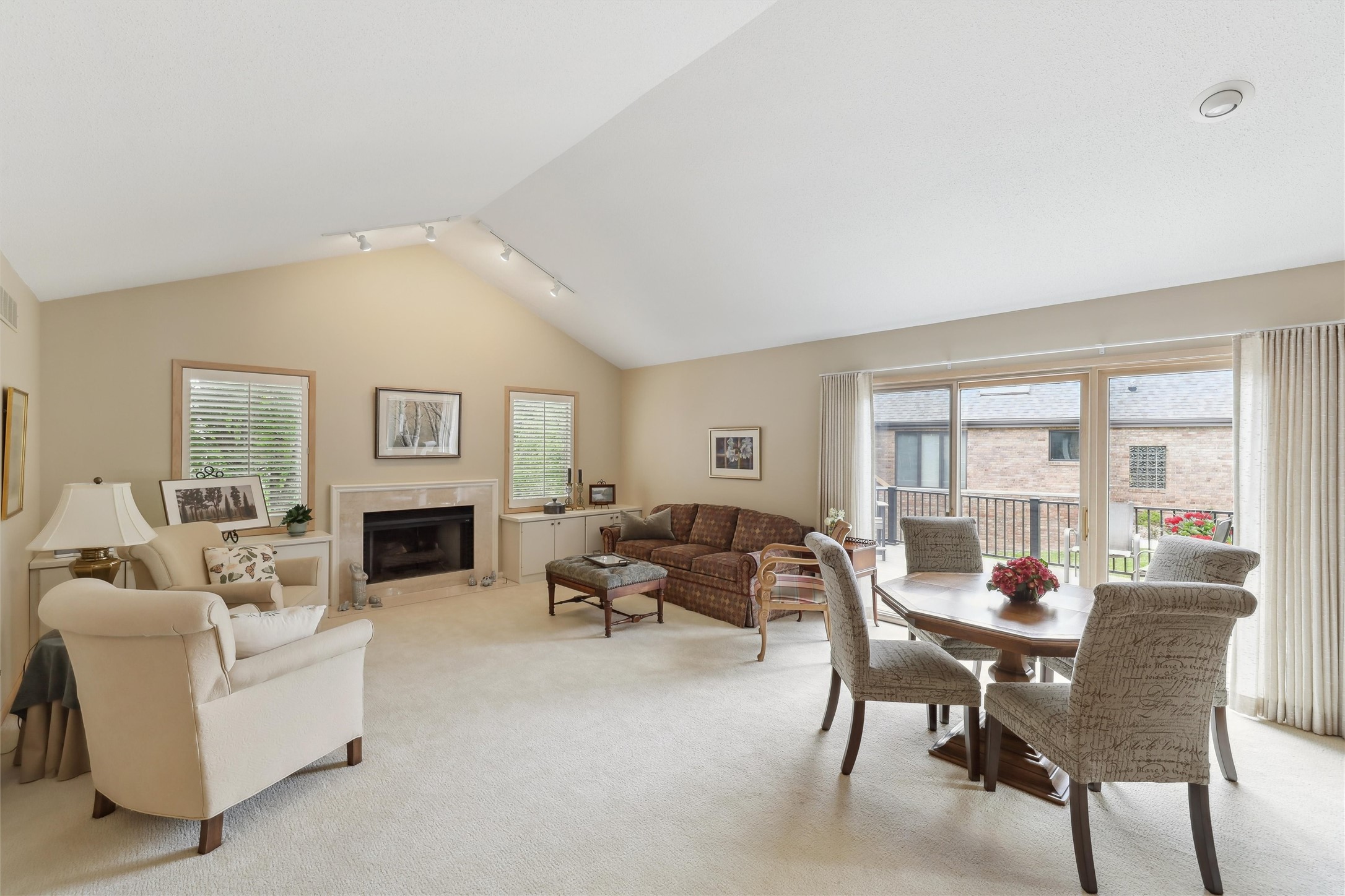 668 58th Street #4, West Des Moines, Iowa image 2