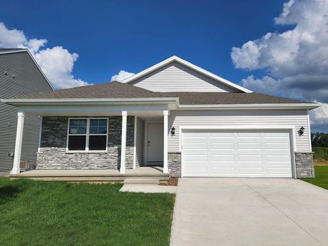 Homes For Sale - 406 Kingfisher Drive<br/> Warren County, Norwalk, IA 50211