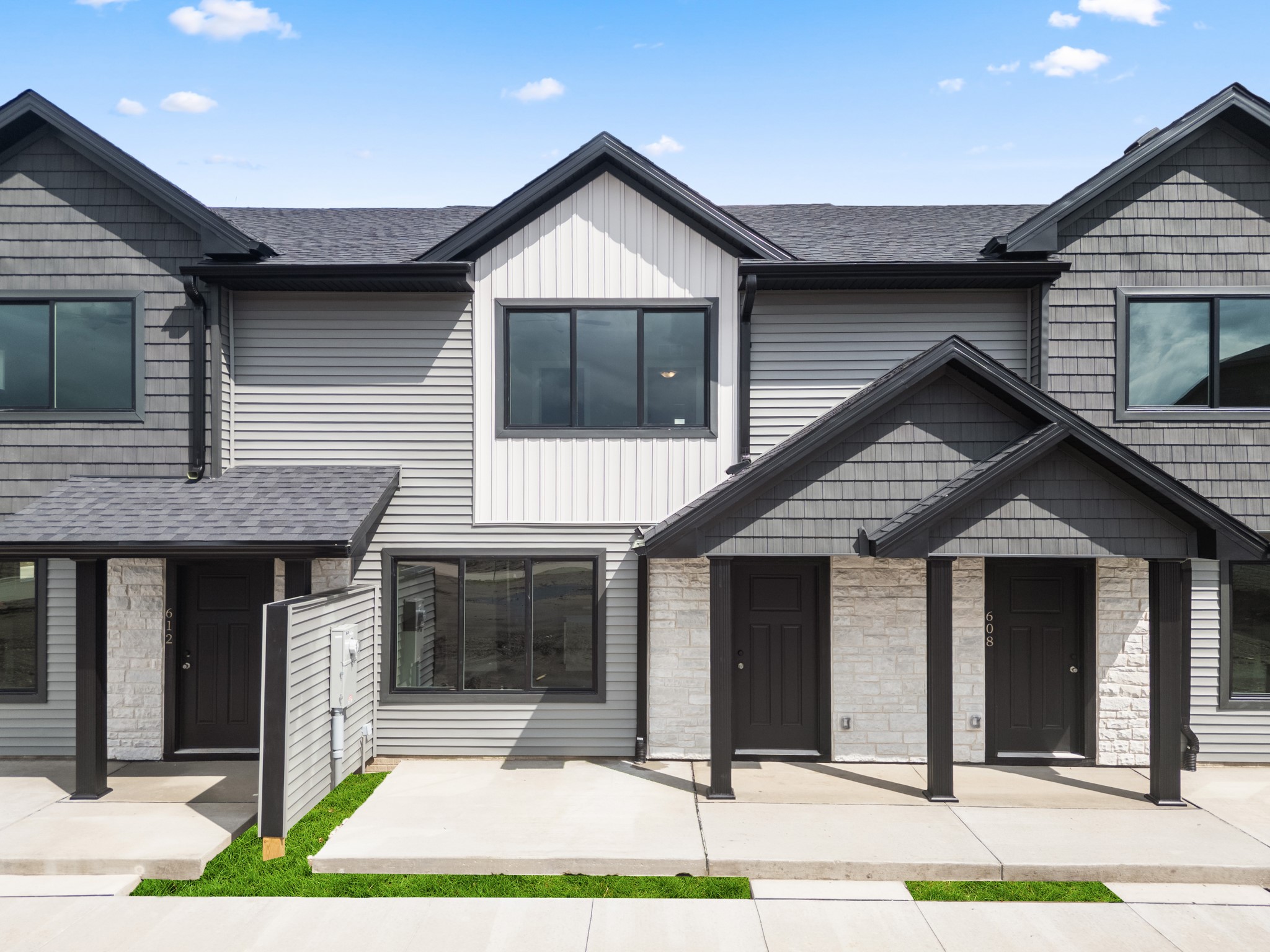 Photo 1 of 35 — 610 NE Winding Trail Lane, Ankeny, IA 50021