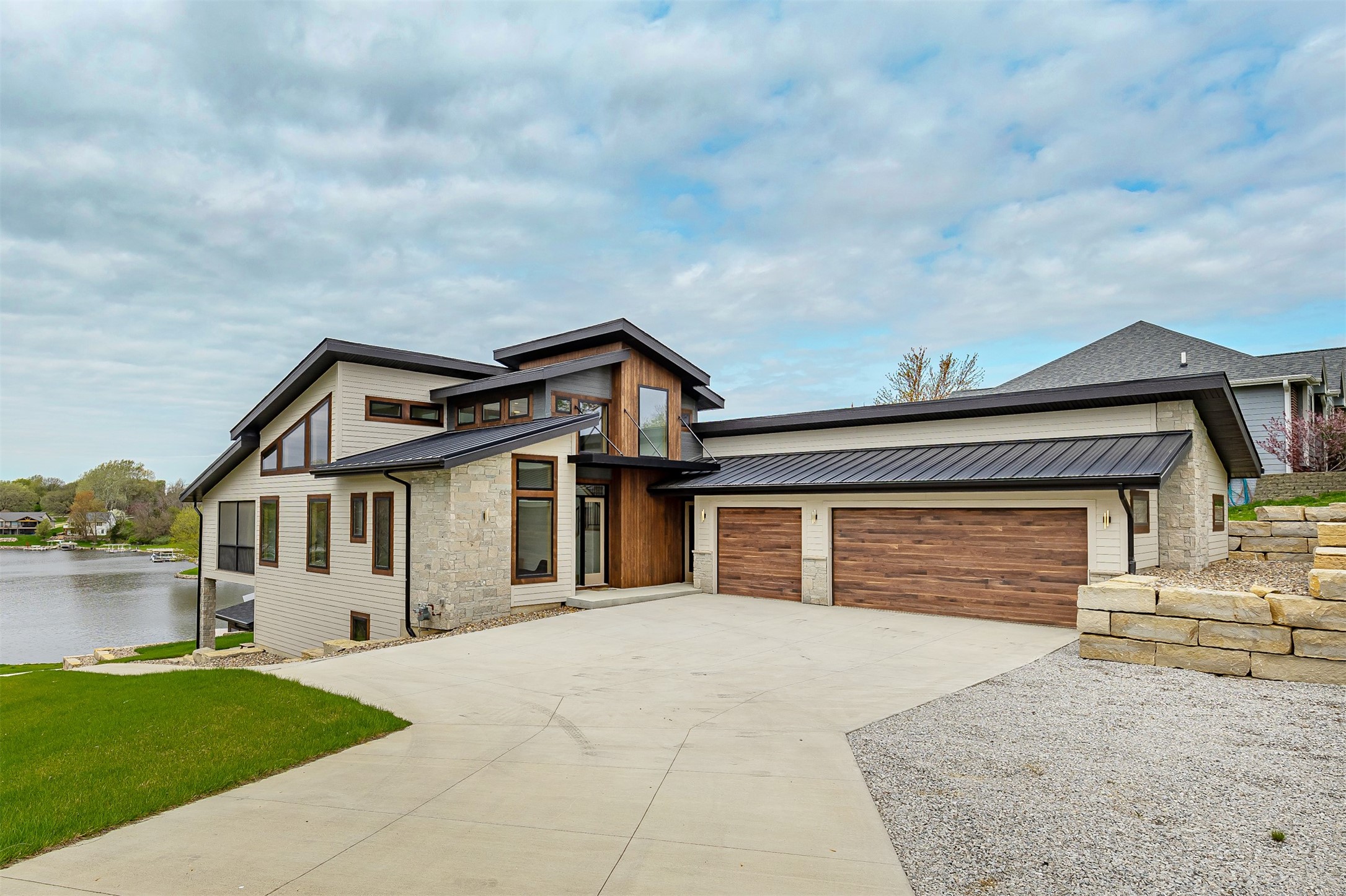 4601 Panorama Drive, Panora, Iowa image 2