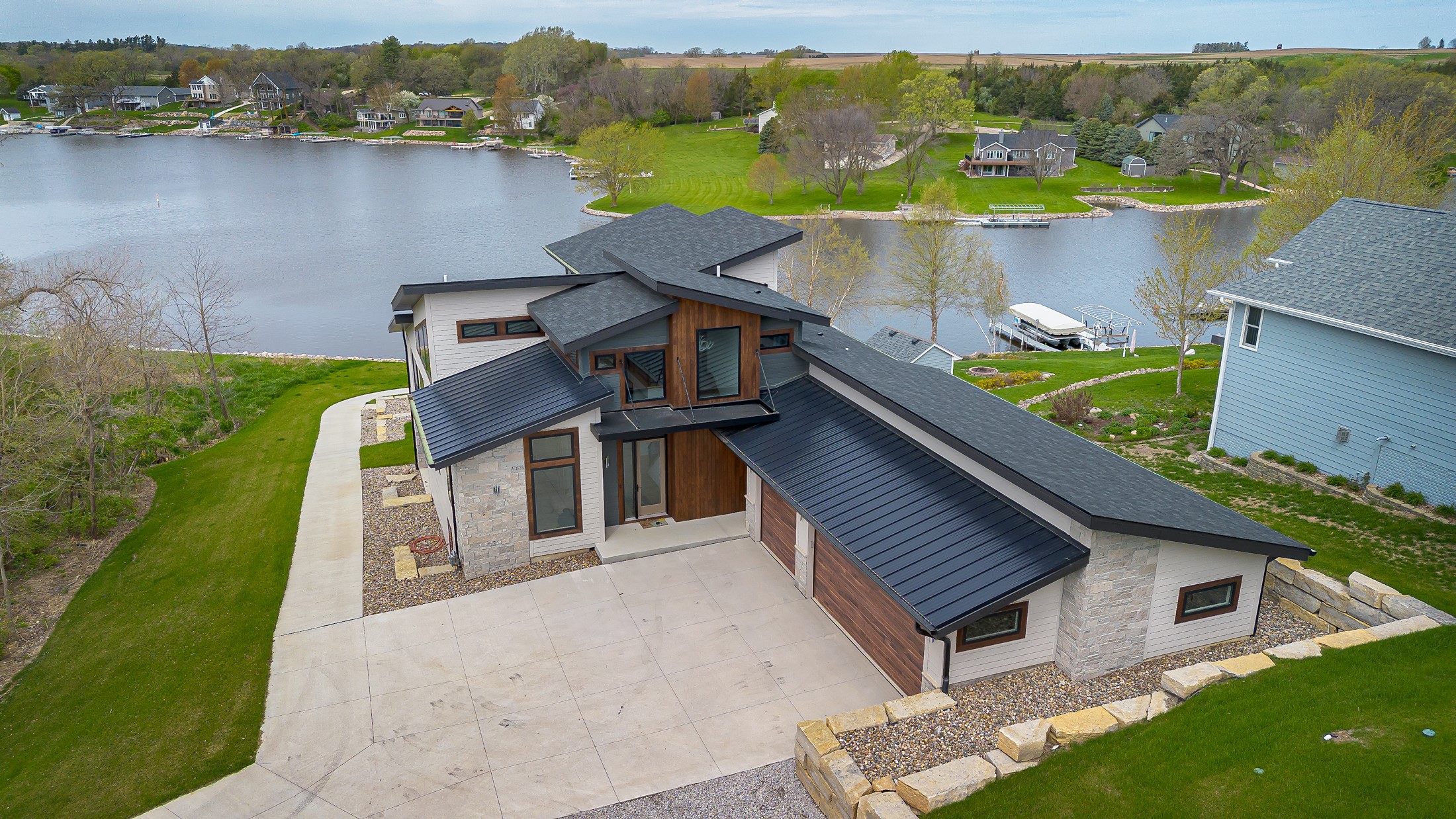 4601 Panorama Drive, Panora, Iowa image 1