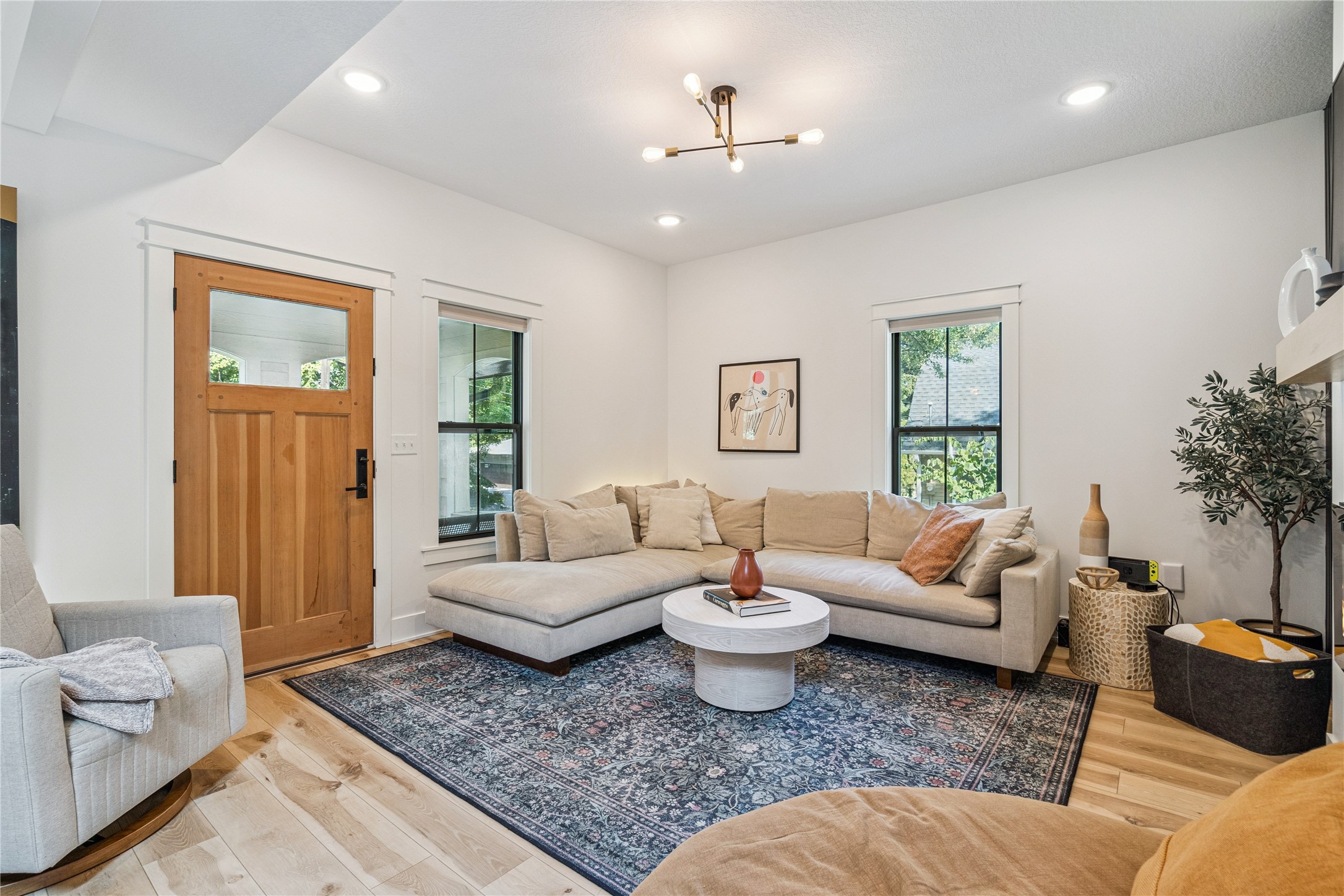 3802 Lincoln Place Drive