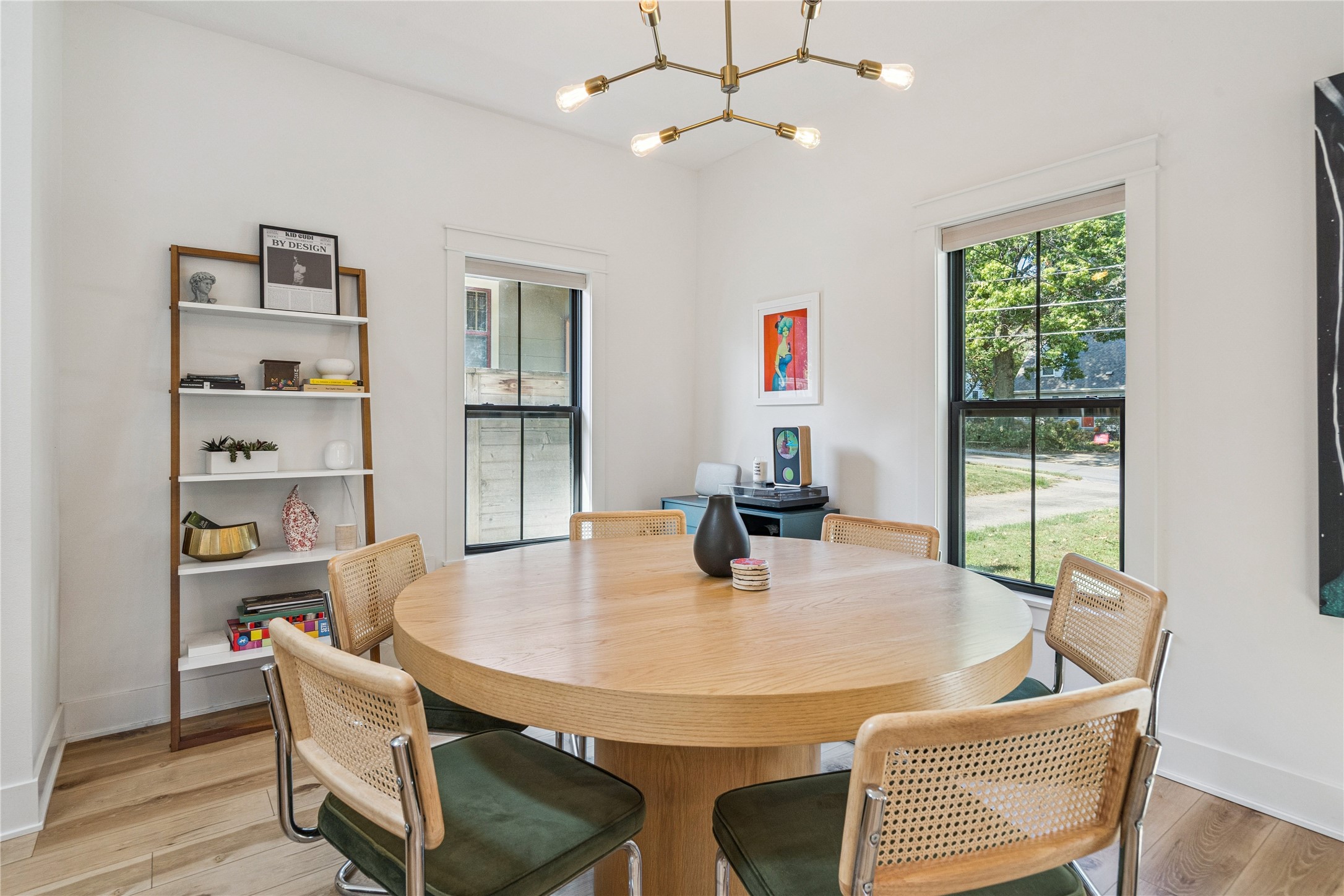 3802 Lincoln Place Drive