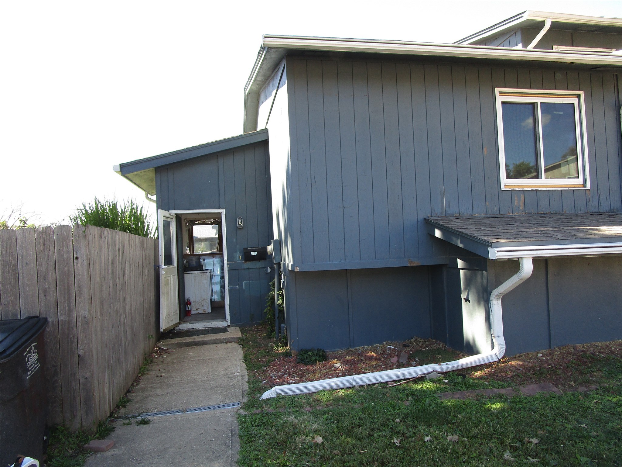 Des Moines, Iowa 50314, United States, 2 Bedrooms Bedrooms, ,1 BathroomBathrooms,Residential,Active,186024