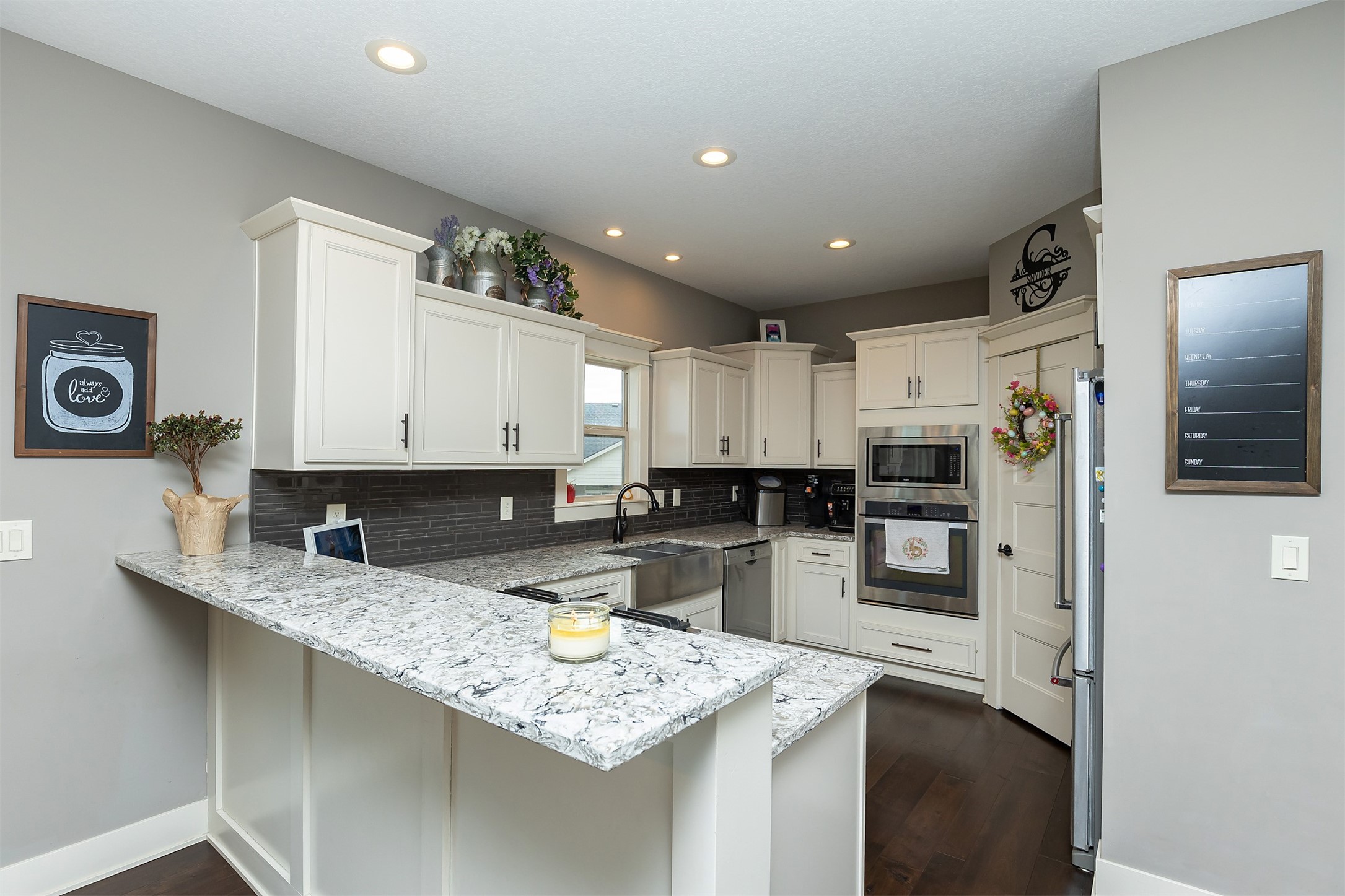 3657 Berkshire Parkway, Clive, Iowa image 9
