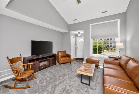 Condo For Sale - 4011 NE Gardenia Lane<br/> Ankeny, IA 50021