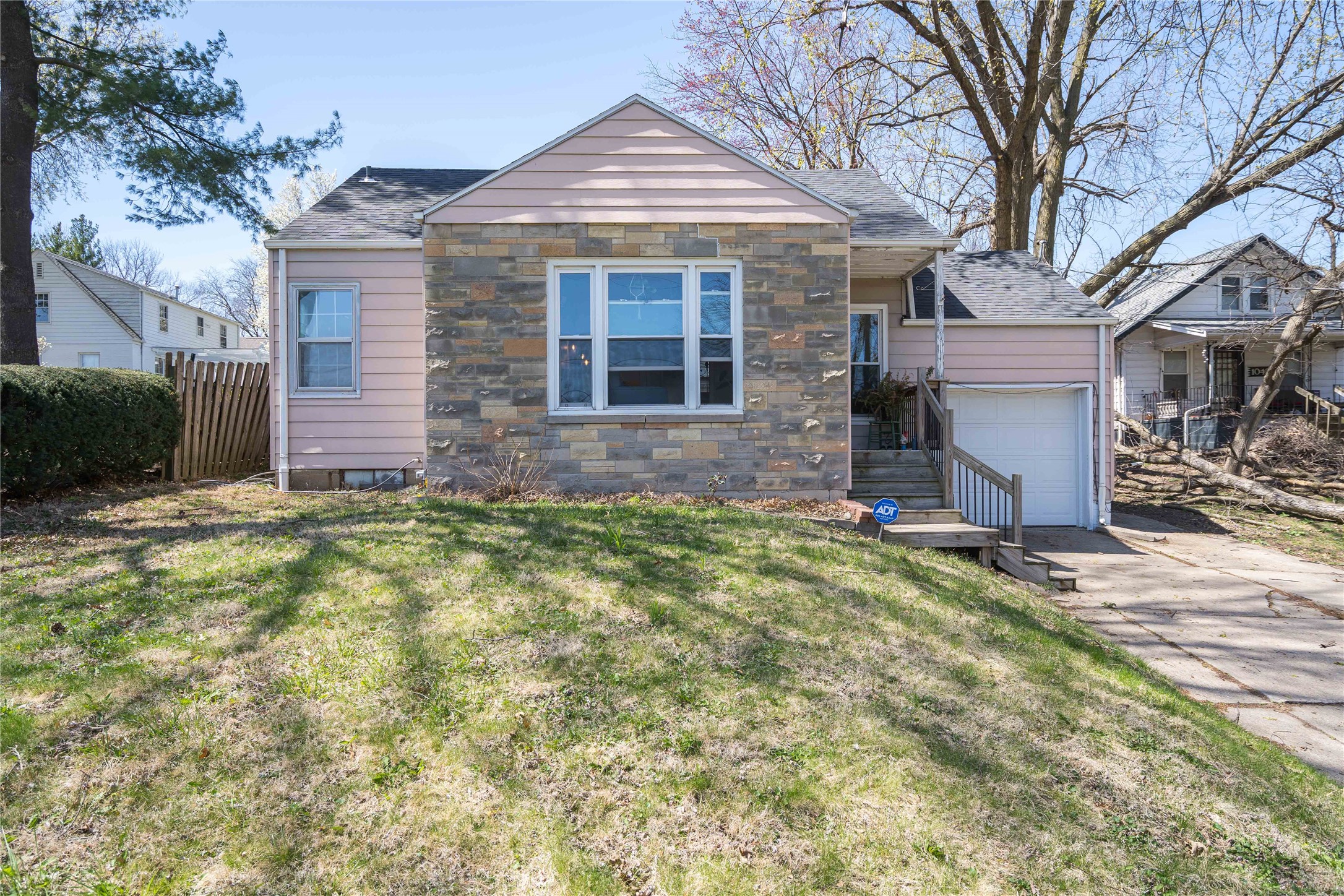 1040 56th Street, Des Moines, Iowa image 1