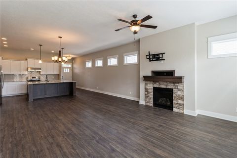 Condominium in Urbandale IA 14434 Holcomb Avenue 2.jpg