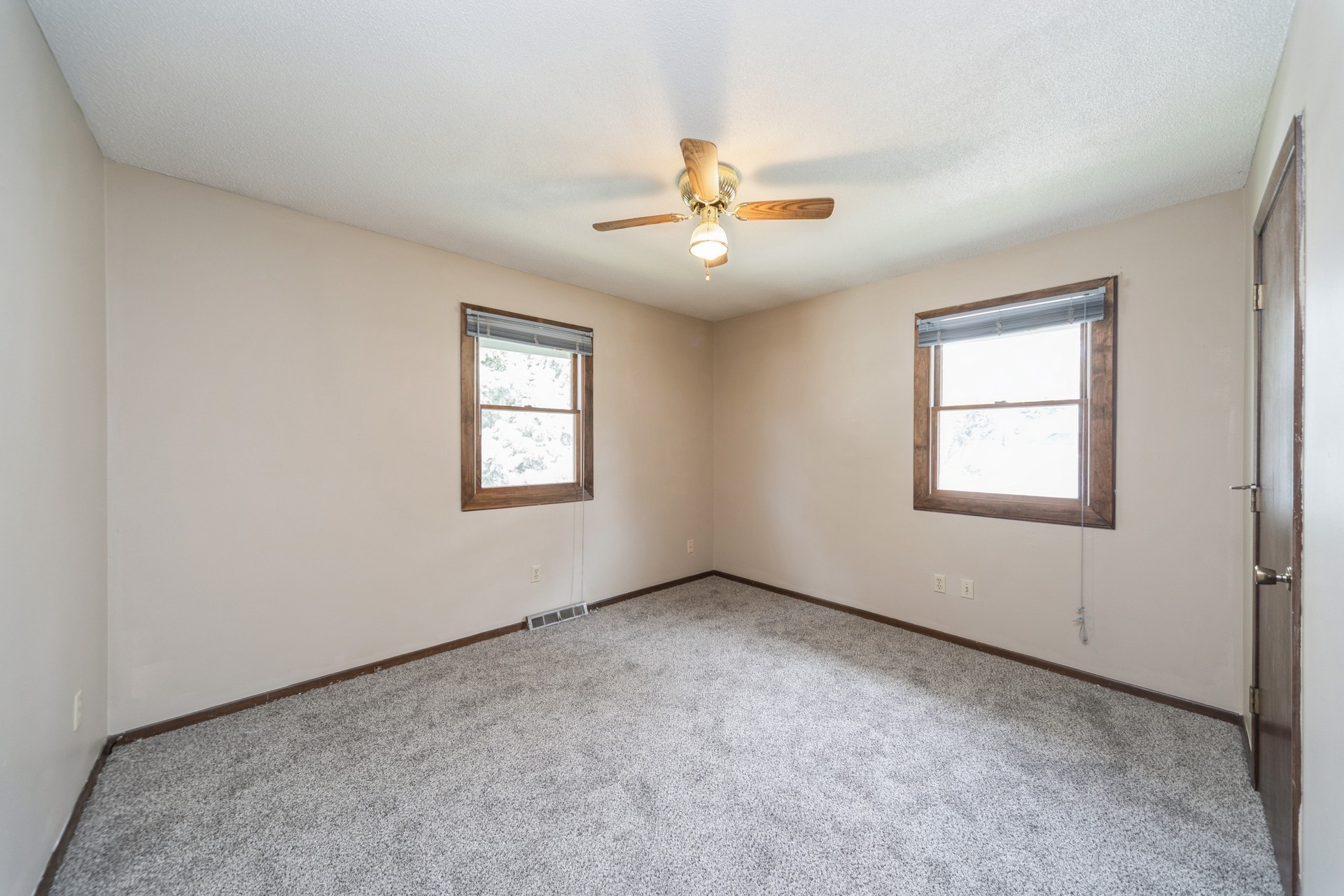 Altoona, Iowa 50009, United States, 4 Bedrooms Bedrooms, ,2 BathroomsBathrooms,Residential,Active,167946