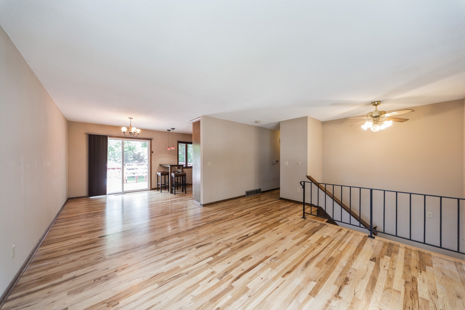 Altoona, Iowa 50009, United States, 4 Bedrooms Bedrooms, ,2 BathroomsBathrooms,Residential,Active,167946