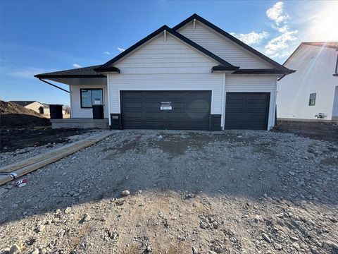 Homes For Sale - 1517 Maple Street<br/> Granger, IA 50109