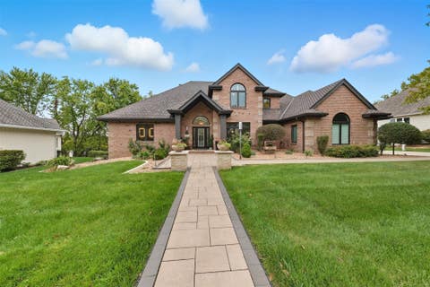 Homes For Sale - 1023 Tulip Tree Lane<br/> West Des Moines, IA 50266