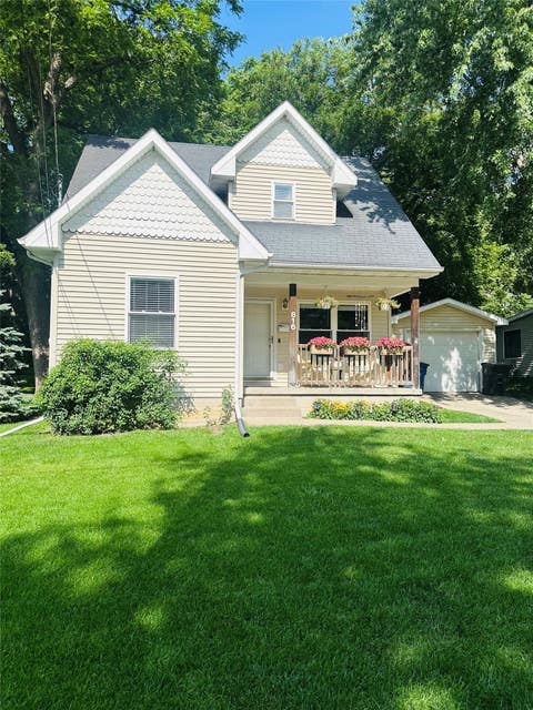 Homes For Sale - 816 23rd Street<br/> Polk County, Des Moines, IA 50312