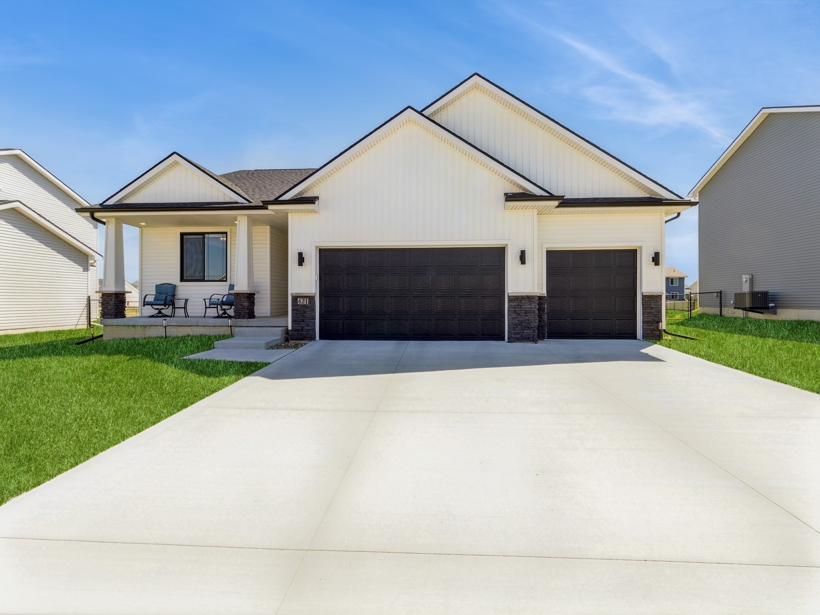 421 Wicker Drive, Huxley, Iowa image 3