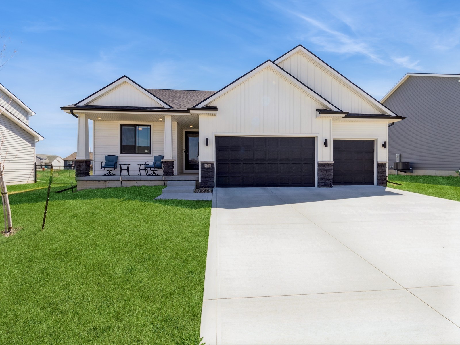 421 Wicker Drive, Huxley, Iowa image 2