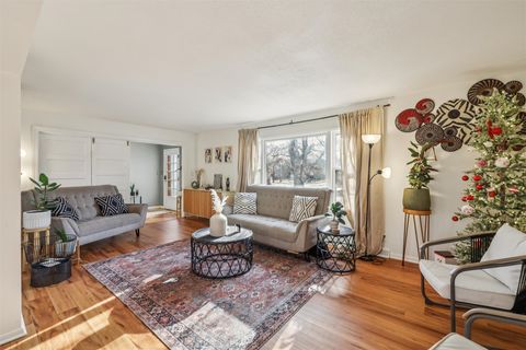 Townhouse For Sale - 4315 Urbandale Avenue<br/> Des Moines, IA 50310